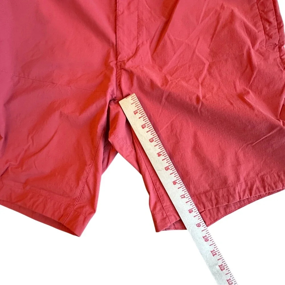 The North‎ Face Shorts Men's Size 32 Red Nylon Spandex Performance Shorts